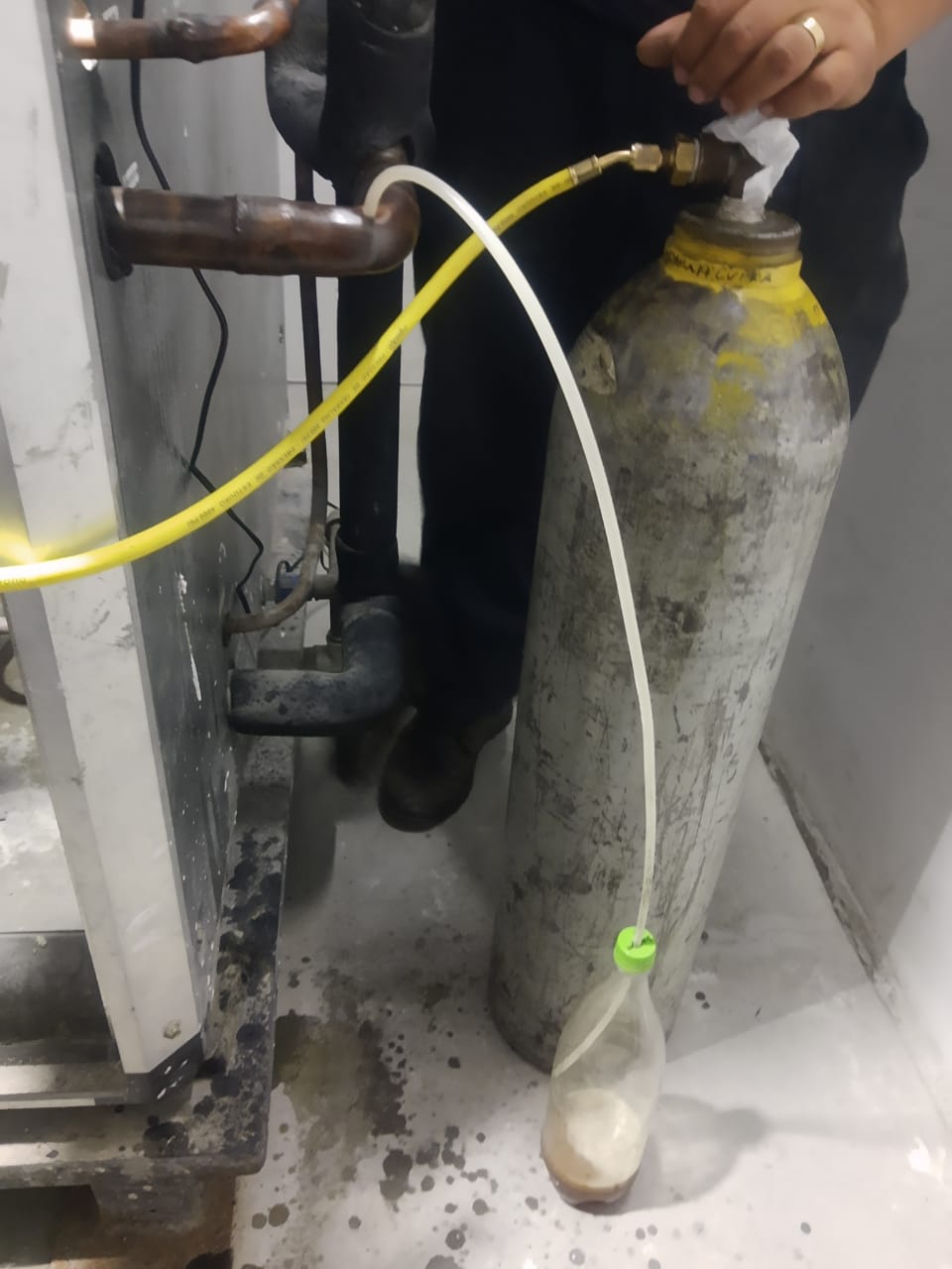 Procedimento técnico em unidade externa — Air Prime